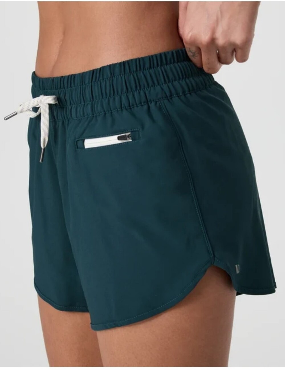 Vuori Clementine Short In Moss Medium